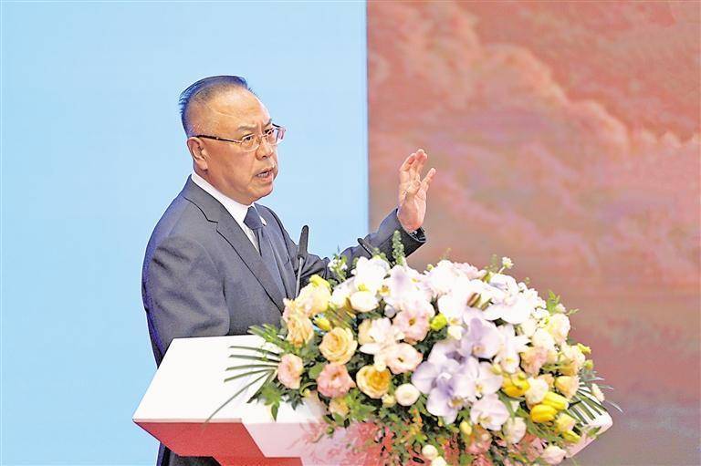 澳亚国际官方下载-赛场上的纷争，风云变幻永无止境